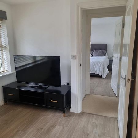Bromley Common- Double Bedroom With En-Suite With Private Lounge In Shared Town House Kültér fotó