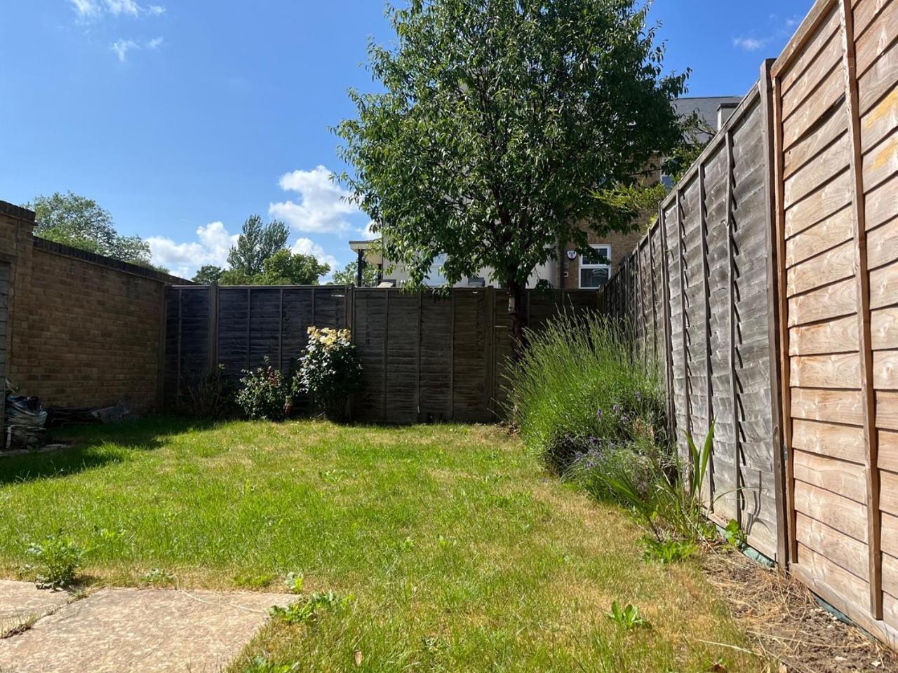 Bromley Common- Double Bedroom With En-Suite With Private Lounge In Shared Town House Kültér fotó
