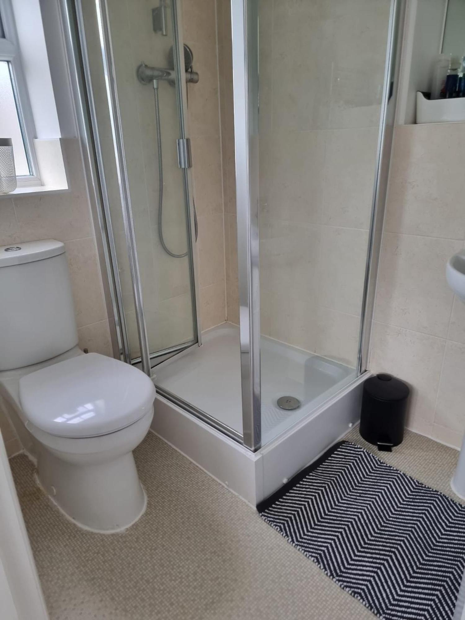 Bromley Common- Double Bedroom With En-Suite With Private Lounge In Shared Town House Kültér fotó